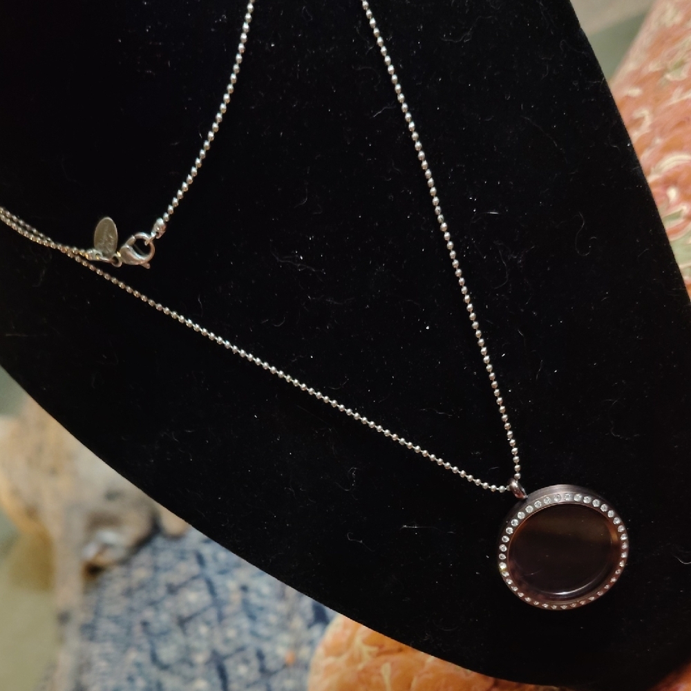Origami Owl Pendant